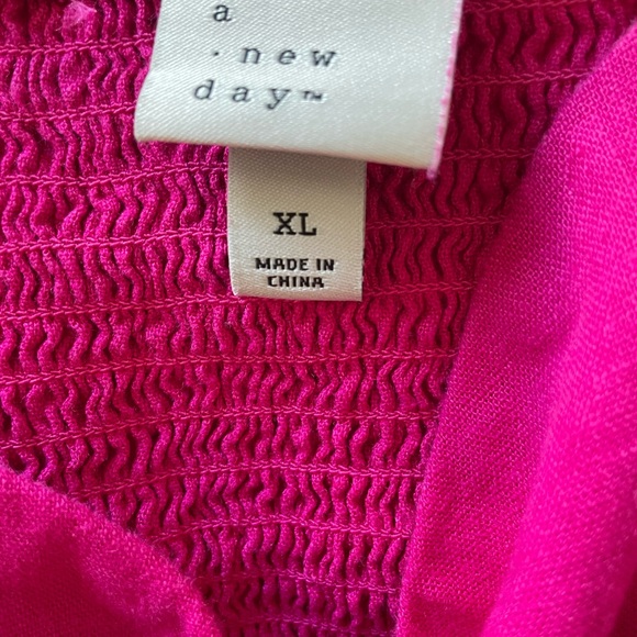 Vibrant Pink Linen Dress with Puff Sleeves - Picture 4 of 5